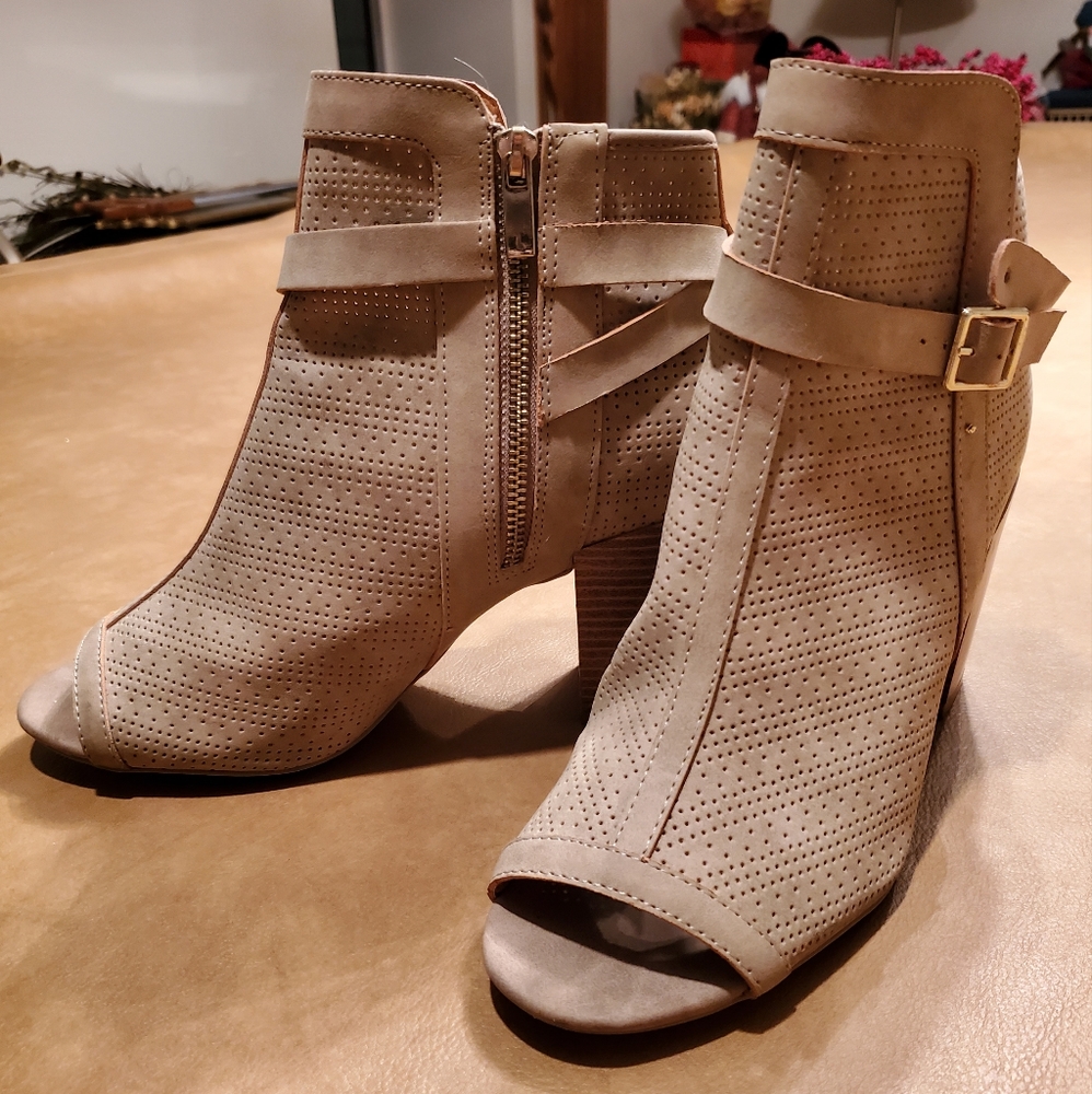 Open Toe Ankle Booties - Picture 3 of 3